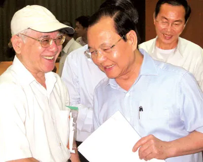 Cử tri TPHCM phản ánh: Tham nhũng làm lòng dân phân tán
