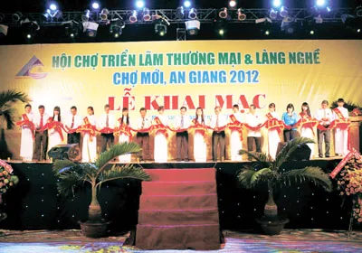 Phát huy tiềm năng làng nghề gắn với du lịch