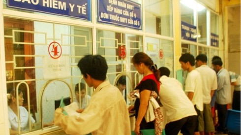 health insurance card holders experience overloading in big hospitals