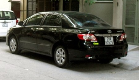 The stolen car was found abandoned on Quan Nhan Street