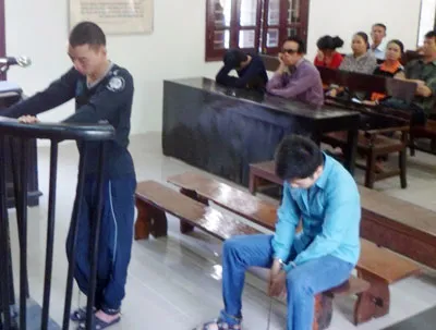 10 năm tù cho em vợ giết anh rể