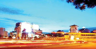 Sắc màu chợ đêm Bến Thành