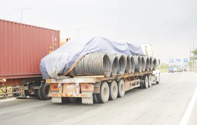 Xe quá tải: Thủ phạm hủy hoại cầu đường