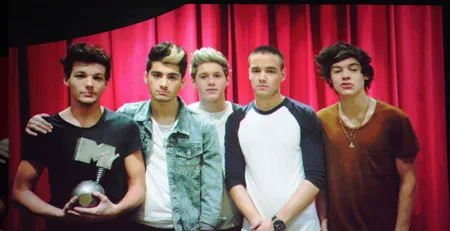 Taylor Swift và Justin Bieber thắng lớn tại giải MTV Châu Âu 2012 ảnh 4