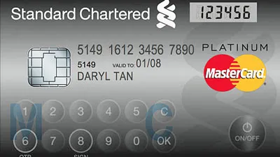 Thẻ tín dụng có màn hình LCD