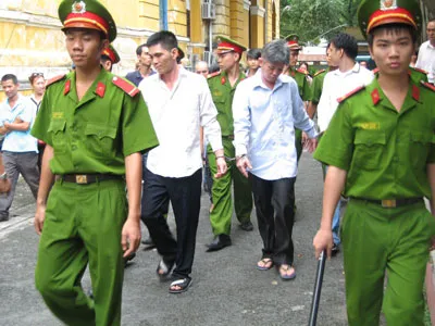 Mua bán ma túy, ba bị  cáo nhận mức án 34 năm tù