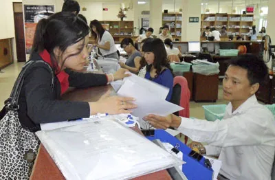 Mượn hồ sơ người khác xin việc - Tiềm ẩn nguy cơ tranh chấp
