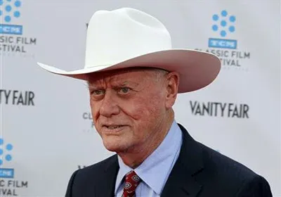 Huyền thoại Larry Hagman qua đời