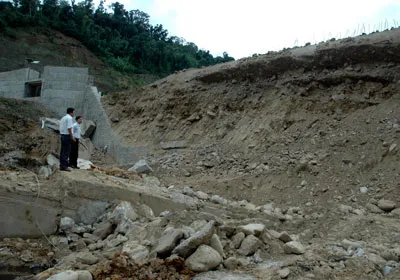 Điều tra nguyên nhân vỡ đập thủy điện Đăk Mek 3