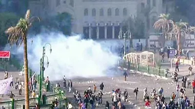 Ai Cập: Tổng thống Morsi cam kết từ bỏ đặc quyền khi hiến pháp mới có hiệu lực