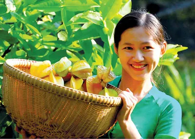Cười như mùa thu tỏa nắng. Ảnh: A.T.