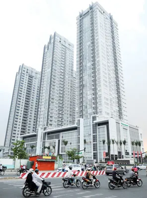Trong thời gian qua, nhiều chung cư cao cấp đã được hoàn thành nhưng người ở còn vắng.