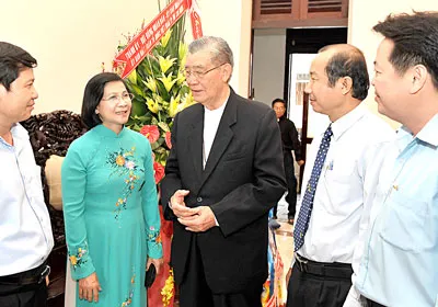 Lãnh đạo TPHCM thăm các cơ sở tôn giáo