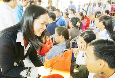 Cùng nhau vượt khó - Bài 1: Ấm lòng công nhân