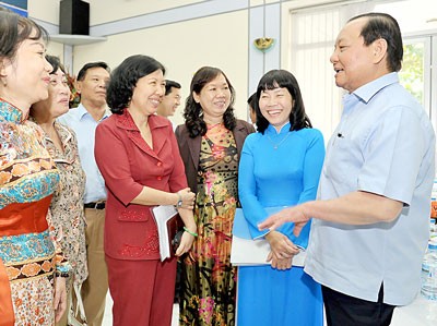 Party secretary Le Thanh Hai and deputies at the meeting to discuss educational issues (Photo: SGGP)