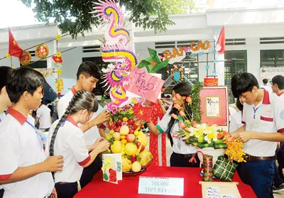 Hội trại truyền thống 9-1 tại Trường THPT Trường Chinh quận 12 TPHCM. Ảnh: Mai Hải