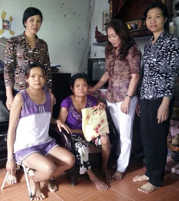 Chị ngã em nâng - cùng tiếp bước