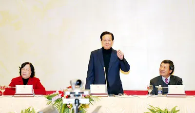 Thủ tướng Nguyễn Tấn Dũng khẳng định những kết quả đạt được trong lĩnh vực đảm bảo an sinh xã hội đã đóng góp quan trọng vào sự ổn định xã hội. Ảnh: VGP/Nhật Bắc