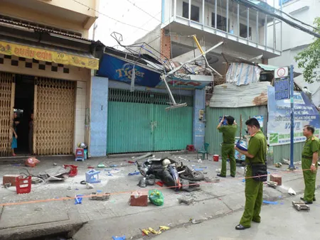 Lực lượng chức năng đã đến hiện trường để điều tra vụ tai nạn