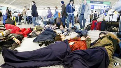 Miền Đông Nhật Bản tê liệt vì tuyết ảnh 2