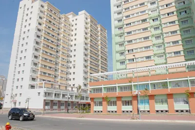 Nút thắt tín dụng sẽ được “cởi” theo đó chú trọng nhóm giải pháp xử lý hàng tồn kho và kích thích thị trường bất động sản, ưu tiên xử lý nợ xấu có tài sản bảo đảm bằng bất động sản. Ảnh: Một dự án căn hộ tại TPHCM. Ảnh minh họa: Cao Thăng