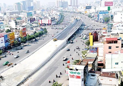Một góc cầu vượt Thủ Đức.