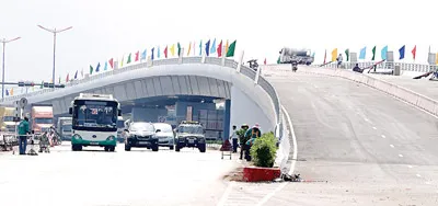 Cầu vượt Hàng Xanh đã nên hình dáng.