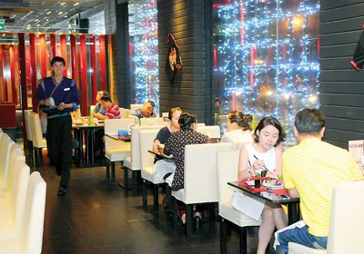 Đến Kissho – 14 Nguyễn Huệ (quận 1) để tận hưởng không gian ấm cúng và những món ăn thuần Nhật.