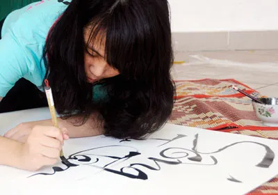 Thi viết thư pháp