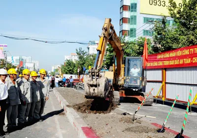 Khởi công xây dựng cầu vượt Lăng Cha Cả