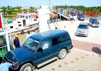 Thông phà Đại Ngãi nối Sóc Trăng và Trà Vinh trên QL60 vào ngày 5-2, góp phần rút ngắn khoảng cách đường bộ giữa 2 địa phương hơn 100km. Ảnh: Đ.Cảnh
