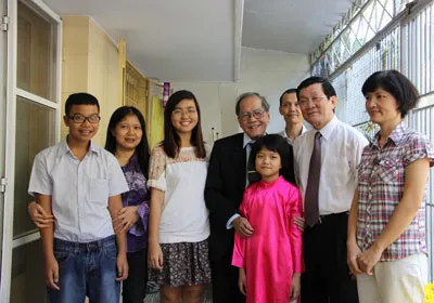 Chủ tịch nước Trương Tấn Sang chúc Tết gia đình GS Trần Thanh Đạm