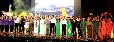 Hát mãi khúc quân hành