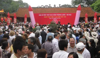 Ngày thơ Việt Nam 2013: Tình yêu Tổ quốc