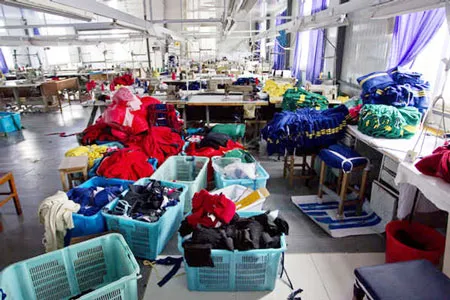 Trung Quốc: Phát hiện đồng phục học sinh có chứa chất gây ung thư