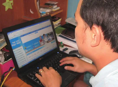 Đào tạo ĐH, CĐ từ xa: Bấp bênh dạy và học