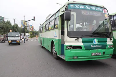 Xe buýt mã số 145