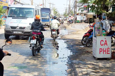 Đường lộ thua đường hẻm