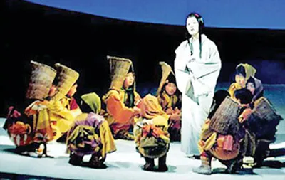 Cảnh trong vở nhạc kịch Yuzuru.