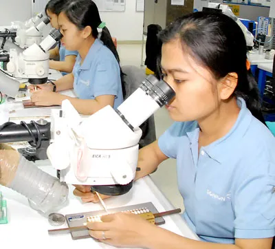 25 năm thu hút và sử dụng đầu tư trực tiếp nước ngoài FDI: 211 tỷ USD và 14.550 dự án