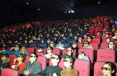 Thiếu máy duyệt phim - Dở khóc dở cười