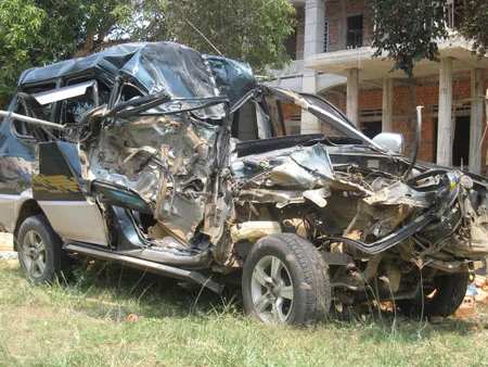 2 vụ tai nạn giao thông, 8 người thương vong