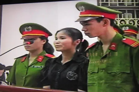 Bị cáo Nguyễn Thị Báu, tức Hiền, vợ bị cáo Đoàn Văn Quý