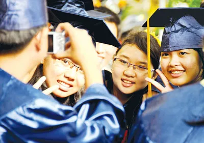 Học sinh trường THPT Trần Đại Nghĩa TPHCM trong ngày được tuyên dương. Ảnh: Mai Hải