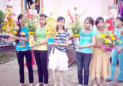 Những cô gái Khmer đón Tết.