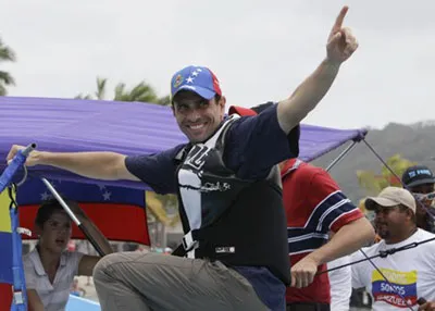 Ứng cử viên Henrique Capriles