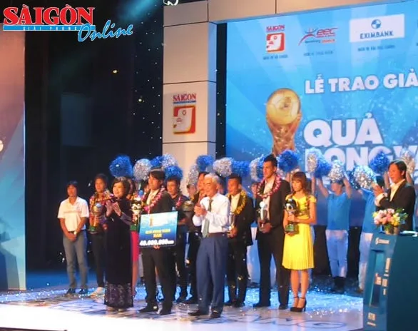 Huỳnh Quốc Anh, Đặng Thị Kiều Trinh đoạt Quả bóng vàng 2012 ảnh 4