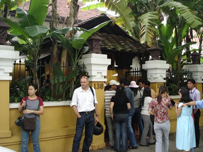 The gate into Quan Ngon which is ranked 28th (Photo: U. Phuong)