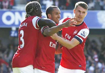 Vòng 36 Giải Ngoại hạng Anh: Arsenal và Tottenham cùng thắng