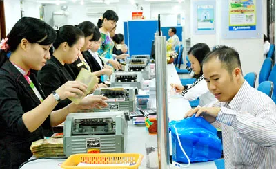 Khơi thông tín dụng - Doanh nghiệp gặp khó, ngân hàng phải biết “nuôi nợ”